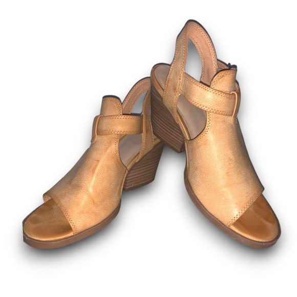 Shoes - Fry & Co. Heels